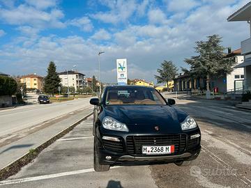 PORSCHE CAYENNE 4800 turbo 500CV