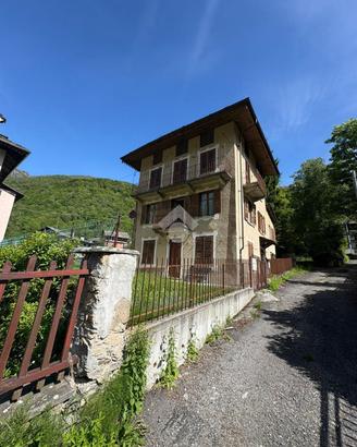 4 LOCALI A GROSCAVALLO