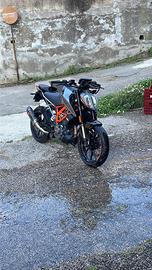 KTM Duke 125 2021 Akrapovic