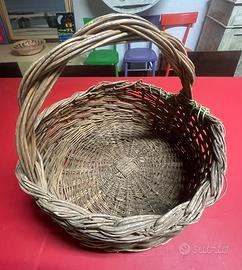 Cesta in vimini antica