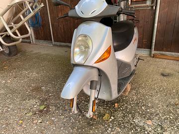 SCOOTER USATO TIPO LIBERTY RUOTE ALTE