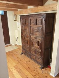 ARMADIO SPAGNOLO DEL 900