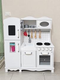 Cucina in legno per bambini