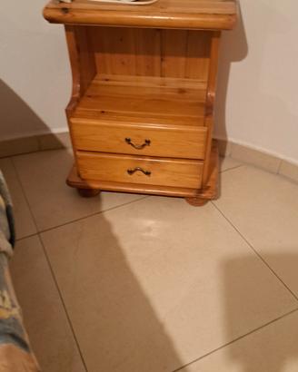 2 comodini pino massiccio 