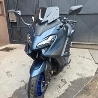 Yamaha TMAX 560 Base