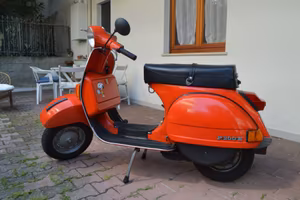 VESPA P200E  1981  KM 20MILA