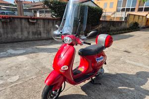 vespa et4