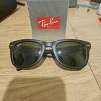RayBan Wayfarer