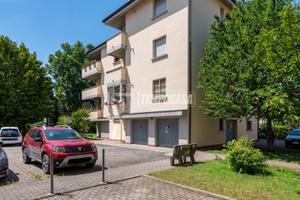 Bilocale con ampia loggia, cantina + garage