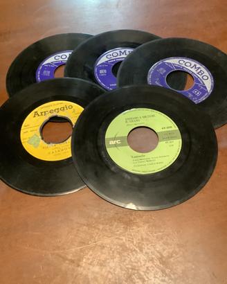 Ballabili, dischi 45 giri in vinile senza copertin