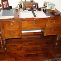 Scrivania da centro dell'800 originale