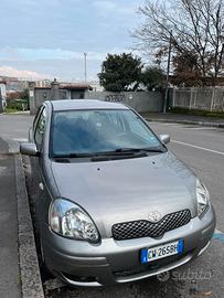 Toyota Yaris 1.3 benzina 5 porte