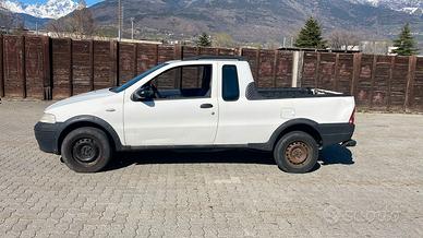 Fiat Strada pick up