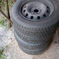 4 pneumatici fiat doblò