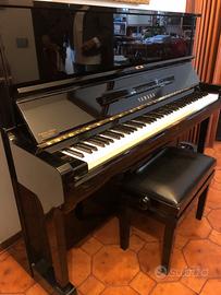 Pianoforte verticale YAMAHA