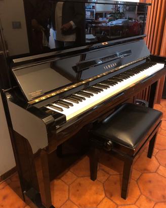 Pianoforte verticale YAMAHA