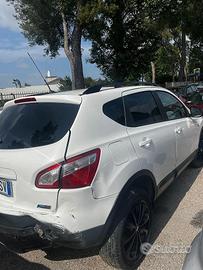 Vari pezzi di ricambio NISSAN QASHQAI