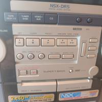 sistema integrato radio, CD, musicassette 