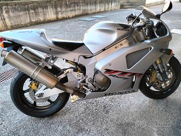 Honda VTR SP1 -  