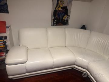 Divano angolare pelle bianca 2m x 2m