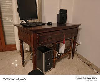 Scrivania restaurata