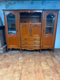 Credenza con vetrine