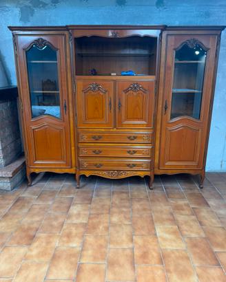 Credenza con vetrine