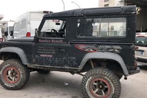 DEFENDER 90 TD 300