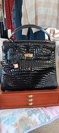 Borsa in pelle tipo coccordillo