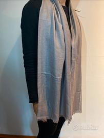 Sciarpa Loro Piana 70% cashmere e 30% seta 