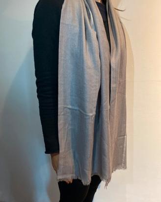 Sciarpa Loro Piana 70% cashmere e 30% seta 
