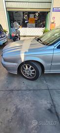 JAGUAR X-TYPE 2003 PARAFANGO ANTERIORE SX/DX