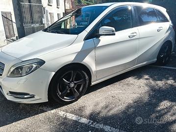 permuta!Mercedes B200 CDI Premium. neopatentati 