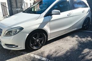 Mercedes B200 CDI Premium. SI neopatentati 