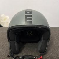 Casco momo design