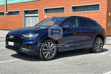 AUDI Q8 55 TFSI quattro tiptronic