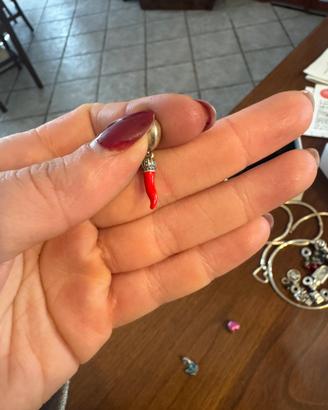 charm pendente cornino portafortuna pandora