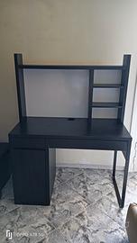 scrivania IKEA 