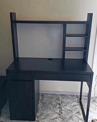 scrivania IKEA 