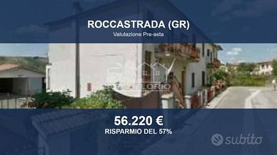 Immobile in asta di 116 m² con box auto a Roccastr
