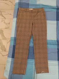 Pantaloni a quadri marroni Zara