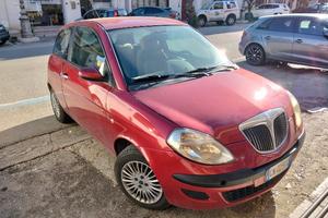   Lancia y 1.2 benzina