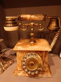 Telefono Vintage in marmo rosa