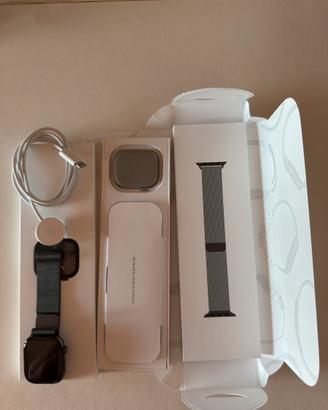 Apple watch 10 serie al titanio