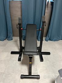 Panca reclinabile con supporto bilancere