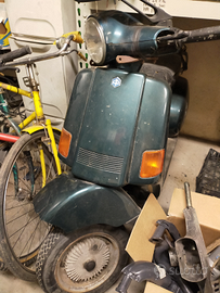 Vespa cosa 150 da passaggio