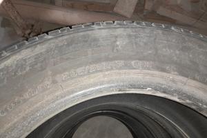 gomme 235/55/R17     99V