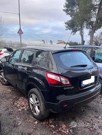 Vari pezzi di ricambio NISSAN QASHQAI