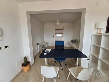 Ufficio indipendente in studio condiviso