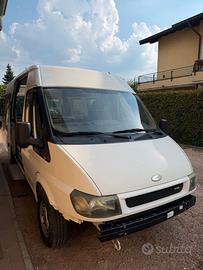 Ford Transit per abbandono progetto